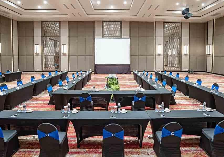 Gumaya Tower Hotel Semarang Kültér fotó