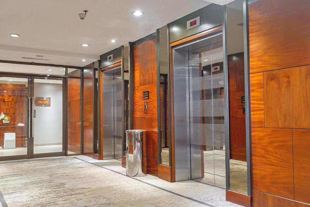 Gumaya Tower Hotel Semarang Kültér fotó