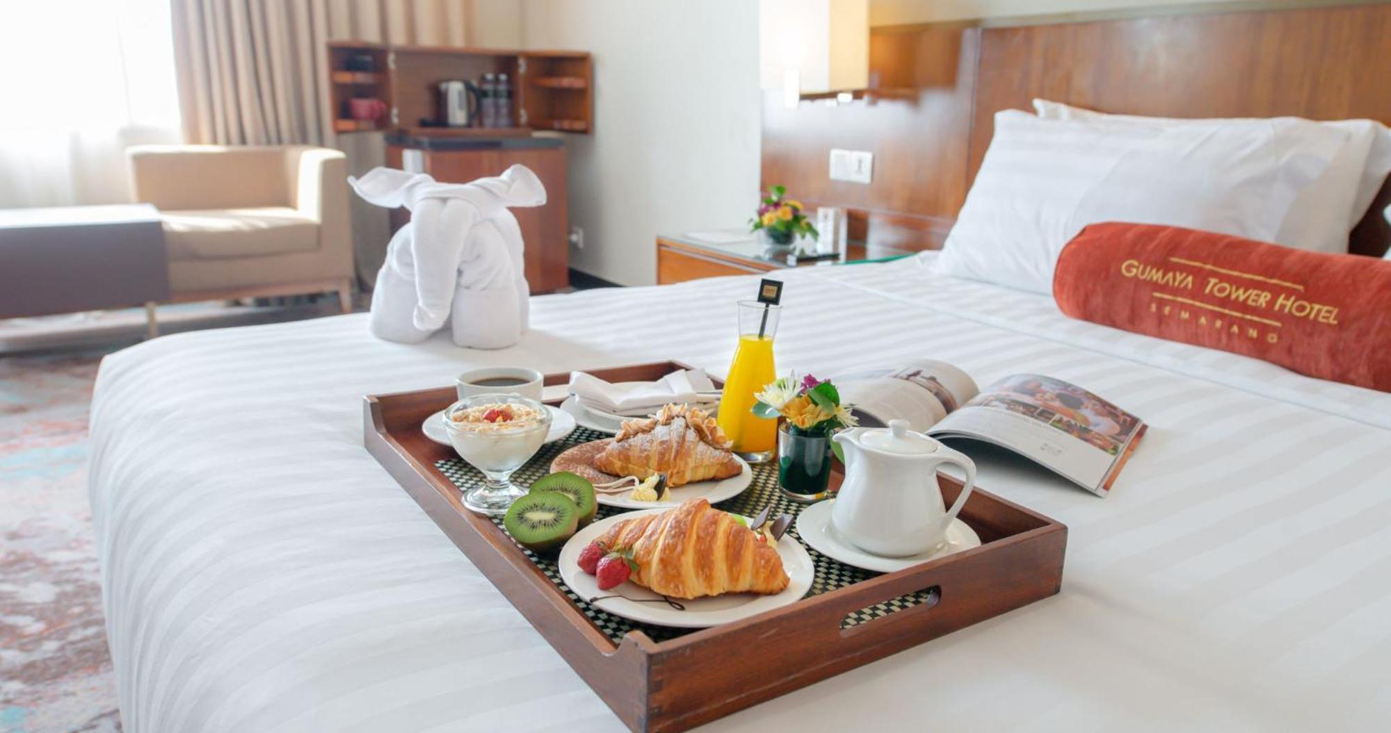 Gumaya Tower Hotel Semarang Kültér fotó
