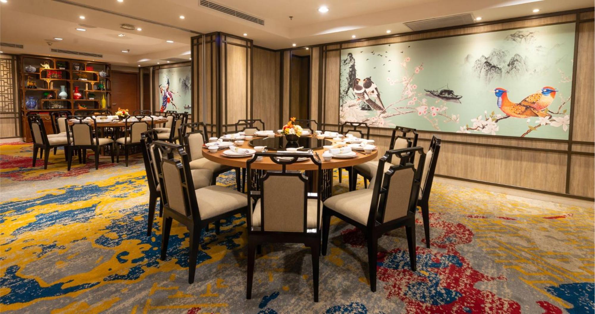 Gumaya Tower Hotel Semarang Kültér fotó