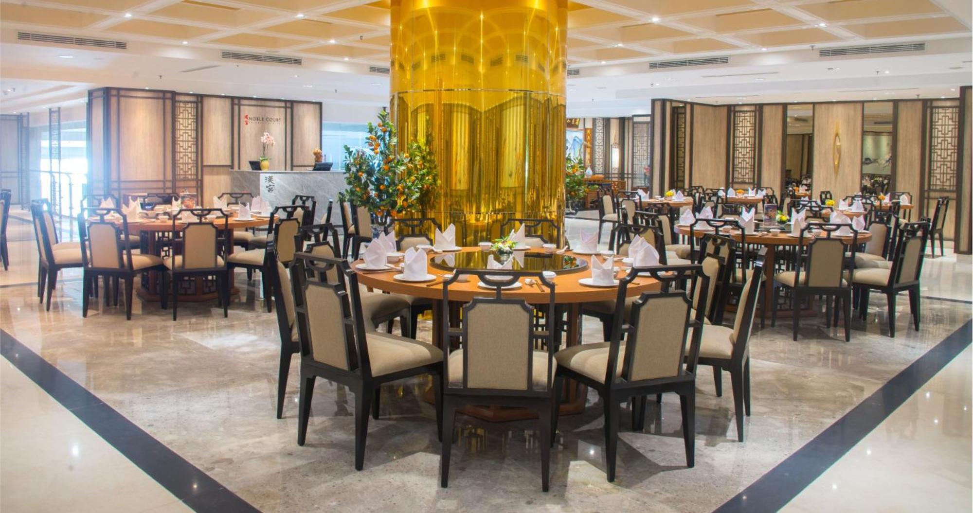 Gumaya Tower Hotel Semarang Kültér fotó