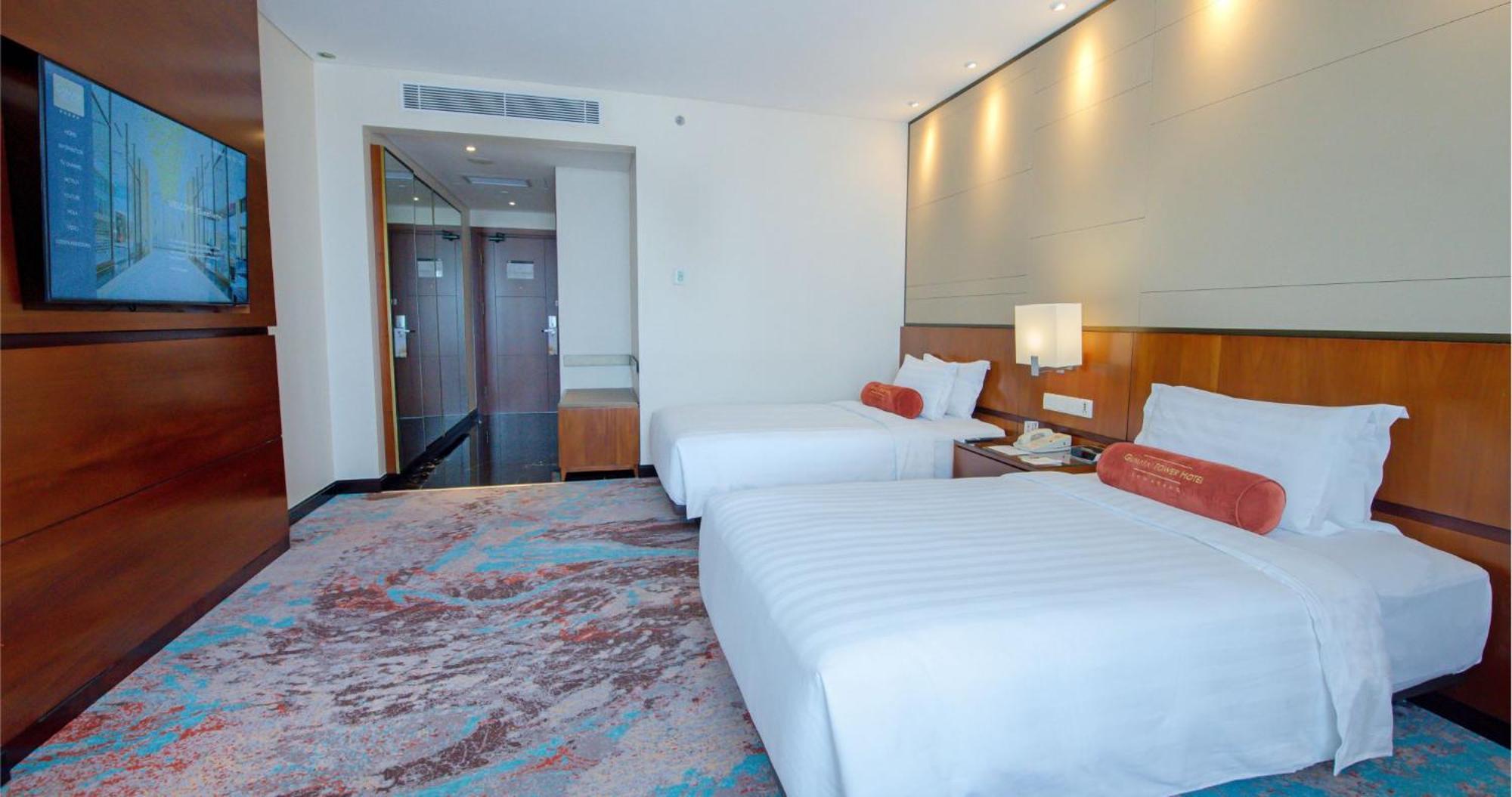 Gumaya Tower Hotel Semarang Kültér fotó