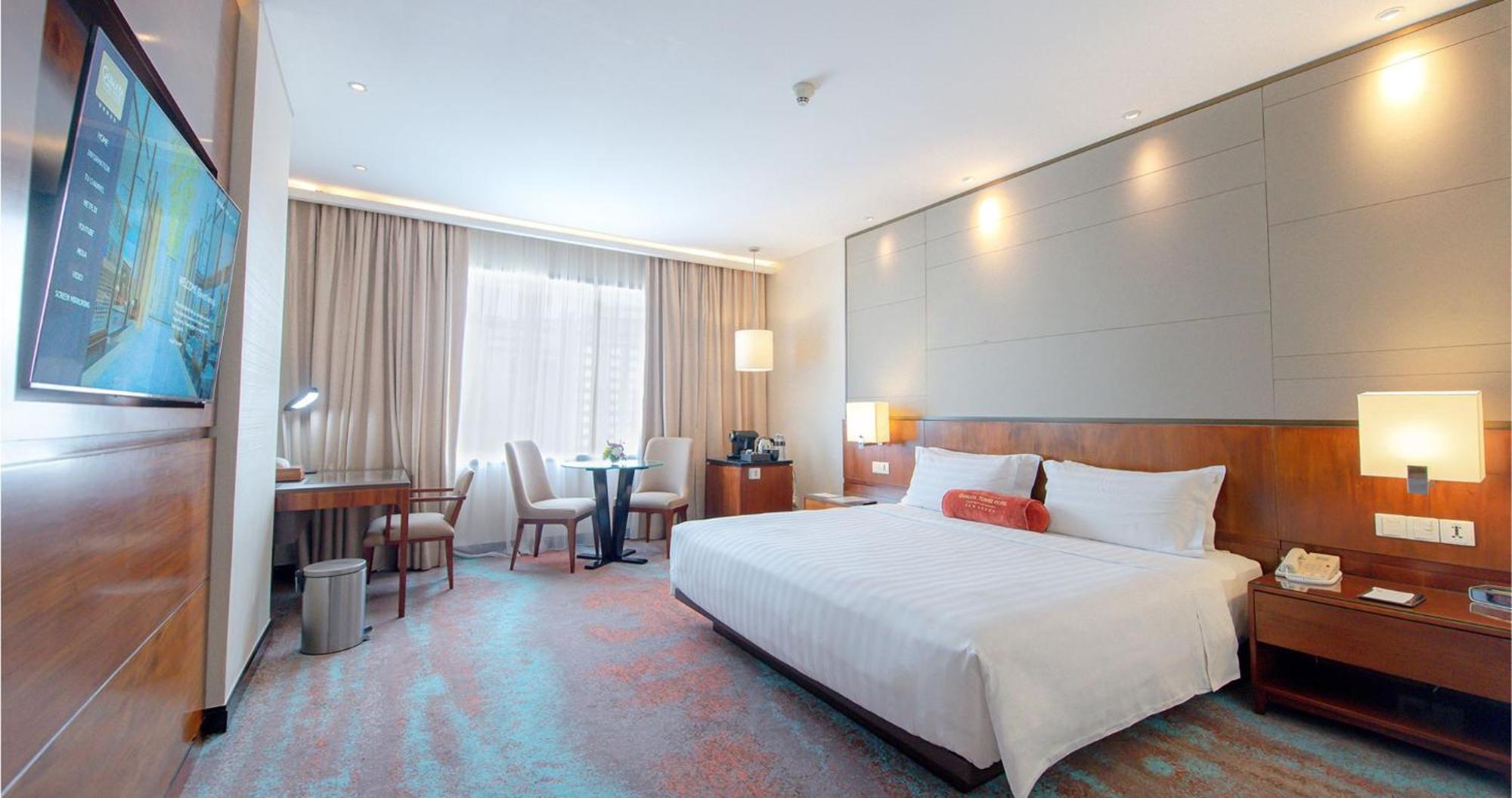 Gumaya Tower Hotel Semarang Kültér fotó