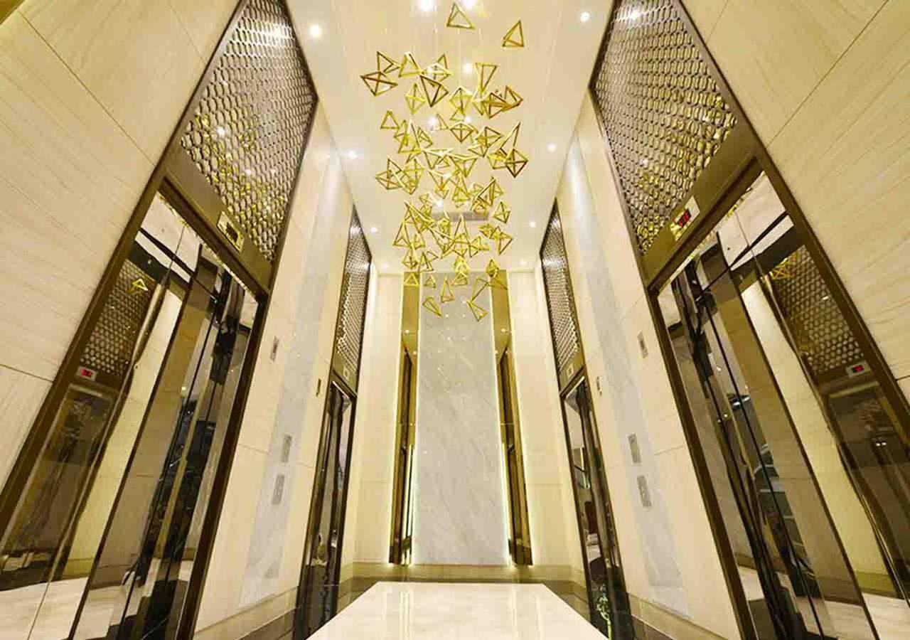 Gumaya Tower Hotel Semarang Kültér fotó